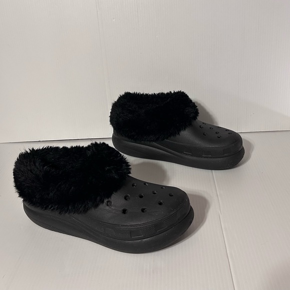 CROCS Shoes - CROCS Black Fuzzy Lined Clogs